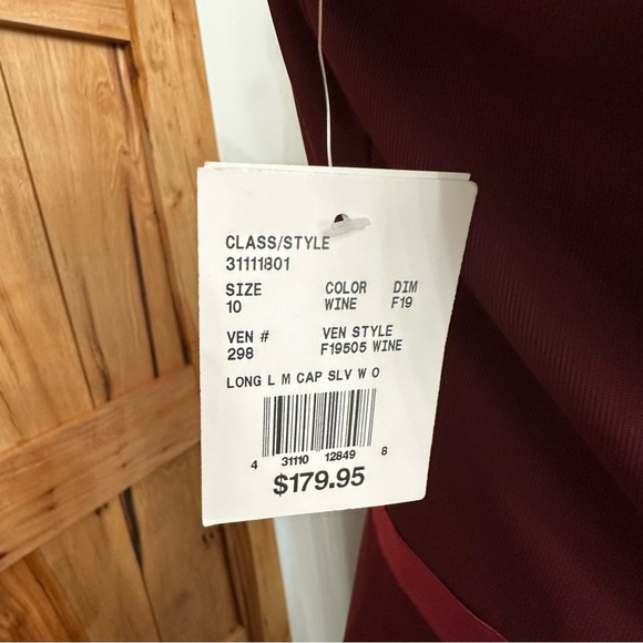 NWT! $180 David's Bridal Long Mesh Dress with Lace Cap Sleeves A- line Skirt - Picture 9 of 9